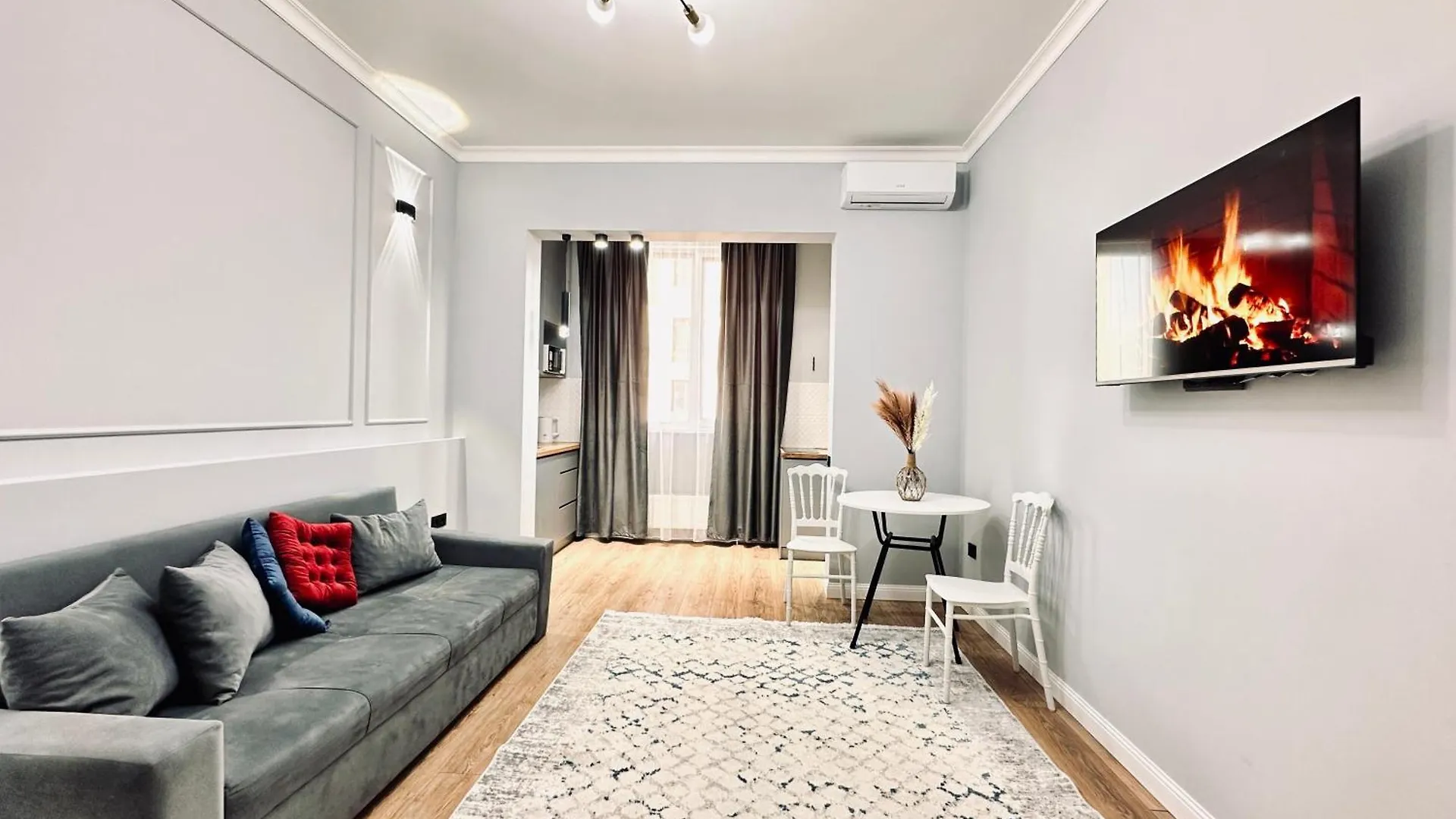 Comfort City, Lux Apartments Алматы 0*,  Казахстан