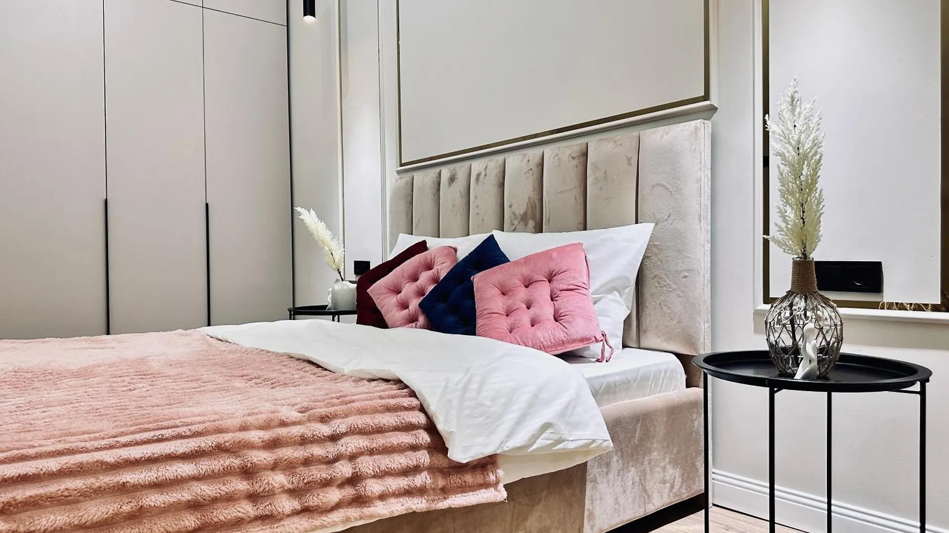 Comfort City, Lux Apartments Алматы