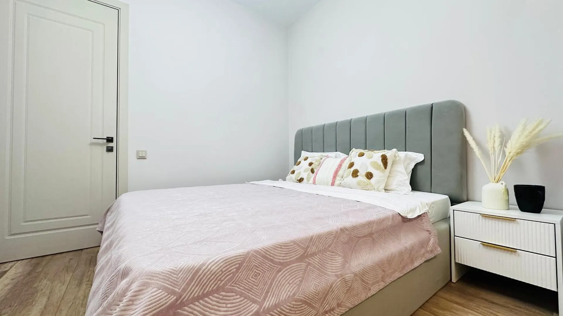 Comfort City, Lux Apartments Almaty 0*,  Kasachstan