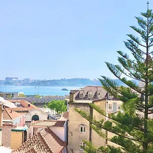 https://franks-house-happy.hotels-lisbon-portugal.com