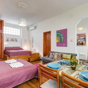 https://apartment-near-the-heroes-square.inbudapesthotels.com