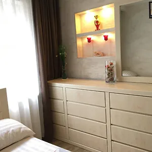 https://newly-renovated-house.alltbilisihotels.com